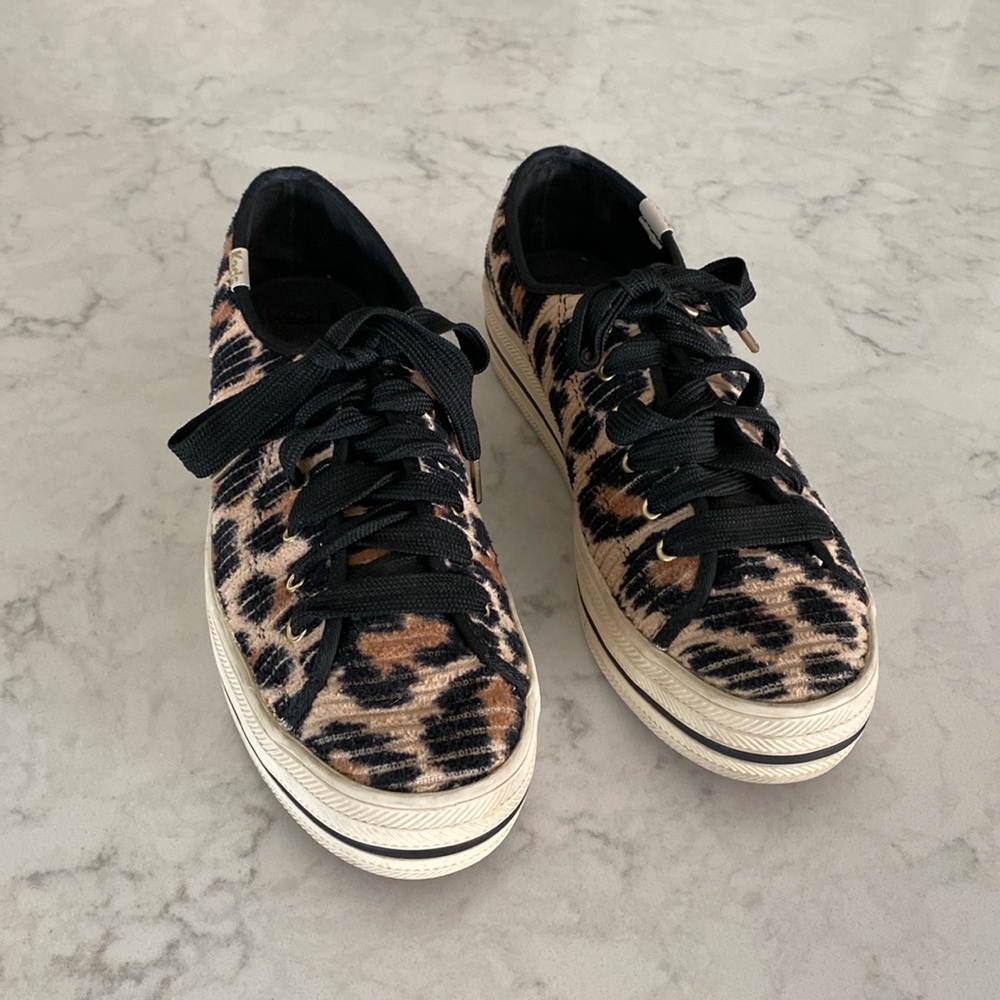Women’s Kate Spade Keds Leopard corduroy print size 7